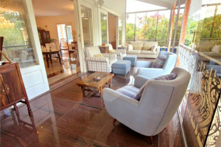 Casa à venda com 4 suítes no condomínio Estância Marambaia, Vinhedo - SP