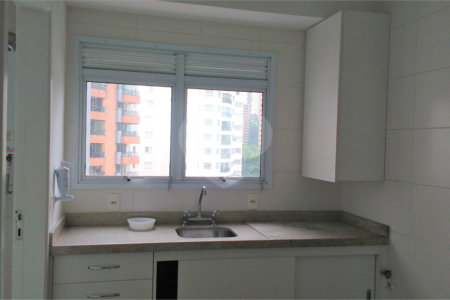 Apartamento à venda com 3 quartos, sendo 1 suíte, em Vila Suzana, São Paulo, SP