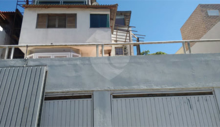 Casa à venda com 3 quartos, sendo 1 suíte,  no condomínio Iara Branca, Mairiporã - SP