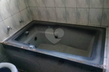 Sobrado à venda com 4 quartos, sendo 2 suítes,  em Jardim Regina, Indaiatuba, SP
