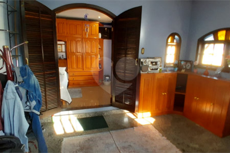 Casa à venda com 4 quartos, sendo 1 suíte, em Bangu, Rio de Janeiro, RJ