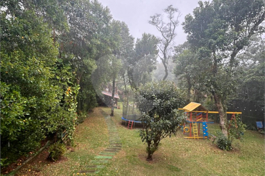 Terreno à venda com 4 suítes no condomínio Alpes da Cantareira, Mairiporã - SP
