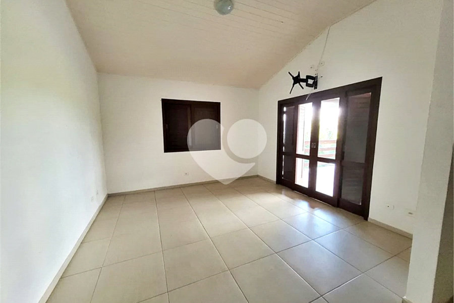 Casa à venda ou para alugar com 7 quartos, sendo 5 suítes, no condomínio Sausalito, Mairiporã - SP
