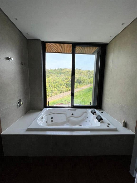 Terreno à venda com 4 quartos, sendo 5 suítes,  no condomínio Quintas da Boa Vista, Atibaia - SP