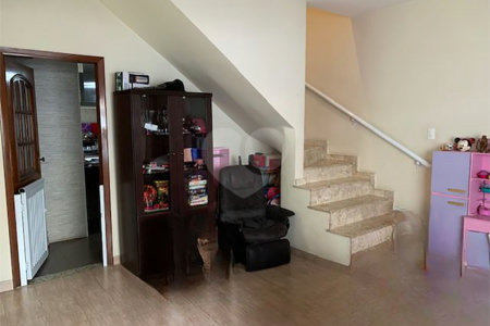 Sobrado à venda com 3 quartos em Vila Paulicéia, São Paulo, SP