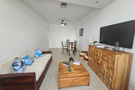 Cobertura à venda com 3 quartos, sendo 1 suíte,  no Centro, Cabo Frio, RJ
