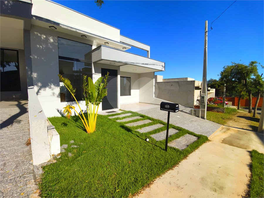 Casa à venda com 3 quartos, sendo 1 suíte,  no condomínio Terras de São Francisco, Sorocaba - SP