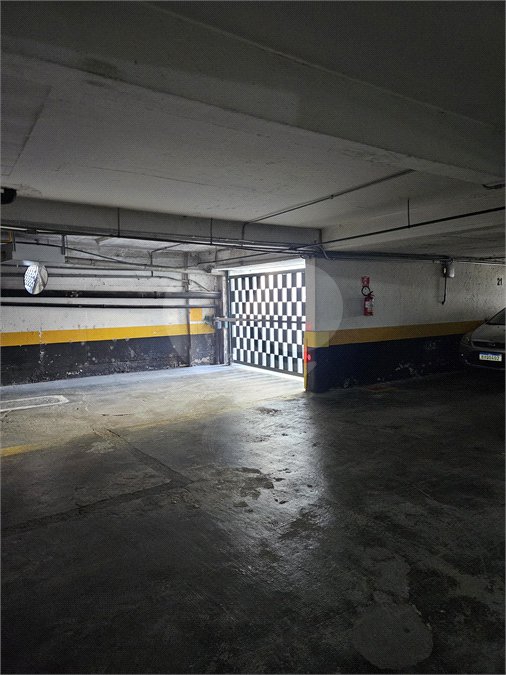 Apartamento à venda com 3 quartos, sendo 1 suíte,  em Itaim Bibi, São Paulo, SP