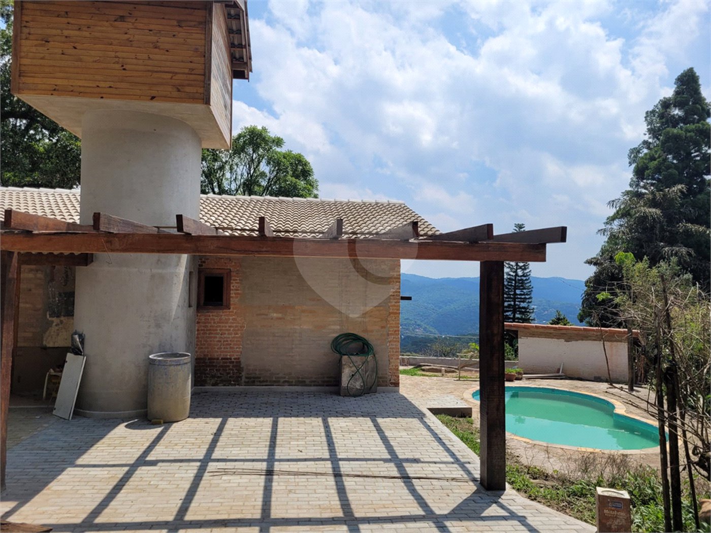 Casa à venda com 3 suítes em Serra da Cantareira, Mairiporã, SP