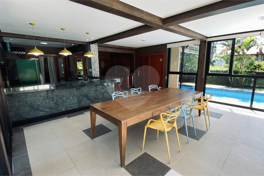 Casa à venda com 5 suítes no condomínio Suíça da Cantareira, Mairiporã - SP