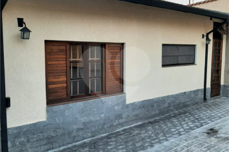 Casa Térrea à venda com 3 quartos, sendo 1 suíte, em Vila Lavínia, Mogi das Cruzes, SP