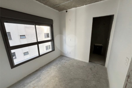 Apartamento à venda com 3 suítes em Moema, São Paulo, SP