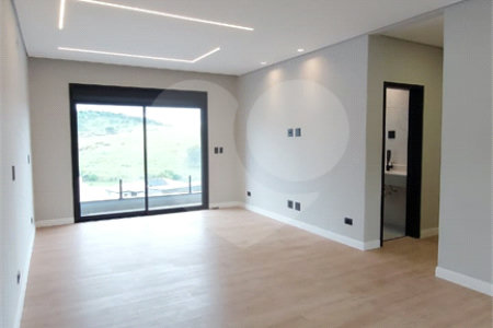 Casa à venda com 5 suítes no condomínio Figueira Garden, Atibaia - SP
