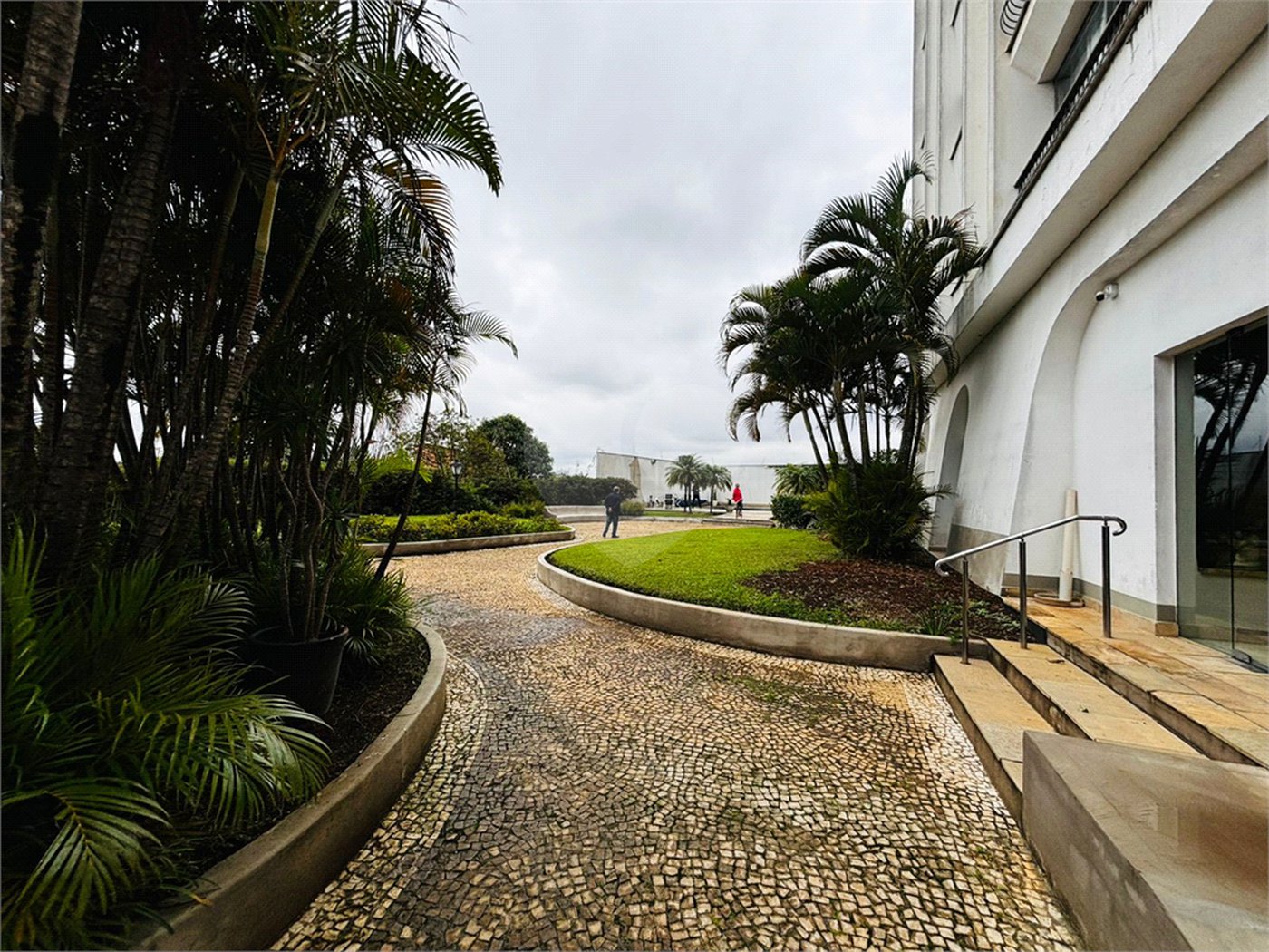 Apartamento à venda com 3 quartos, sendo 1 suíte, em Morumbi, São Paulo, SP
