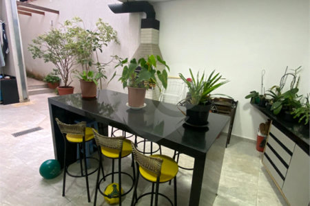 Sobrado à venda com 3 suítes em Jardim Petrópolis, São Paulo, SP