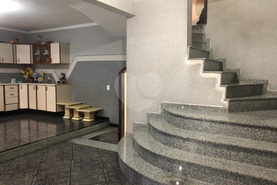 Sobrado à venda com 5 quartos, sendo 2 suítes, em Vila Maria Alta, São Paulo, SP