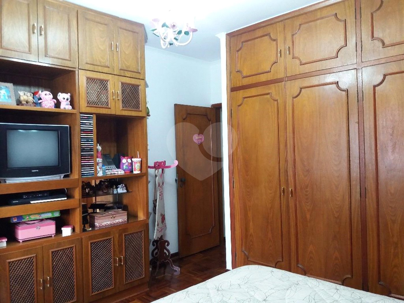Sobrado à venda ou para alugar com 3 quartos, sendo 1 suíte, em Anália Franco, São Paulo, SP