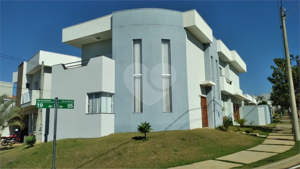 Casa à venda com 3 suítes no condomínio Damha III, São Carlos - SP