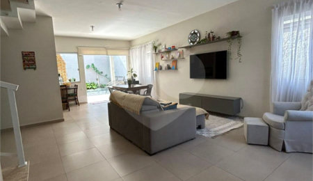 Sobrado à venda com 3 quartos, sendo 1 suíte,  em Villa Di Cesar, Mogi das Cruzes, SP