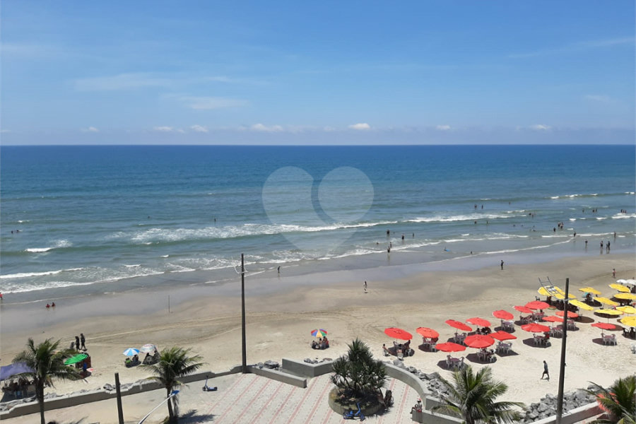 Apartamento à venda com 2 quartos, sendo 1 suíte, em Vera Cruz, Mongaguá, SP