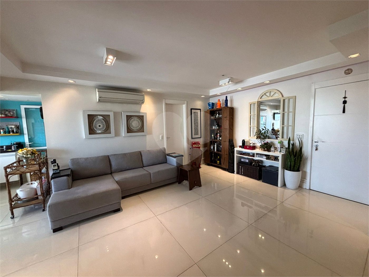 Apartamento à venda com 3 quartos, sendo 1 suíte,  em Santo Amaro, São Paulo, SP