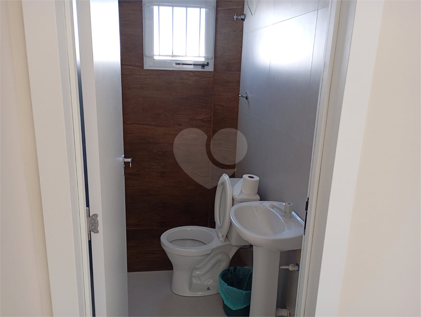 Apartamento à venda com 2 quartos em Lopes de Oliveira, Sorocaba, SP