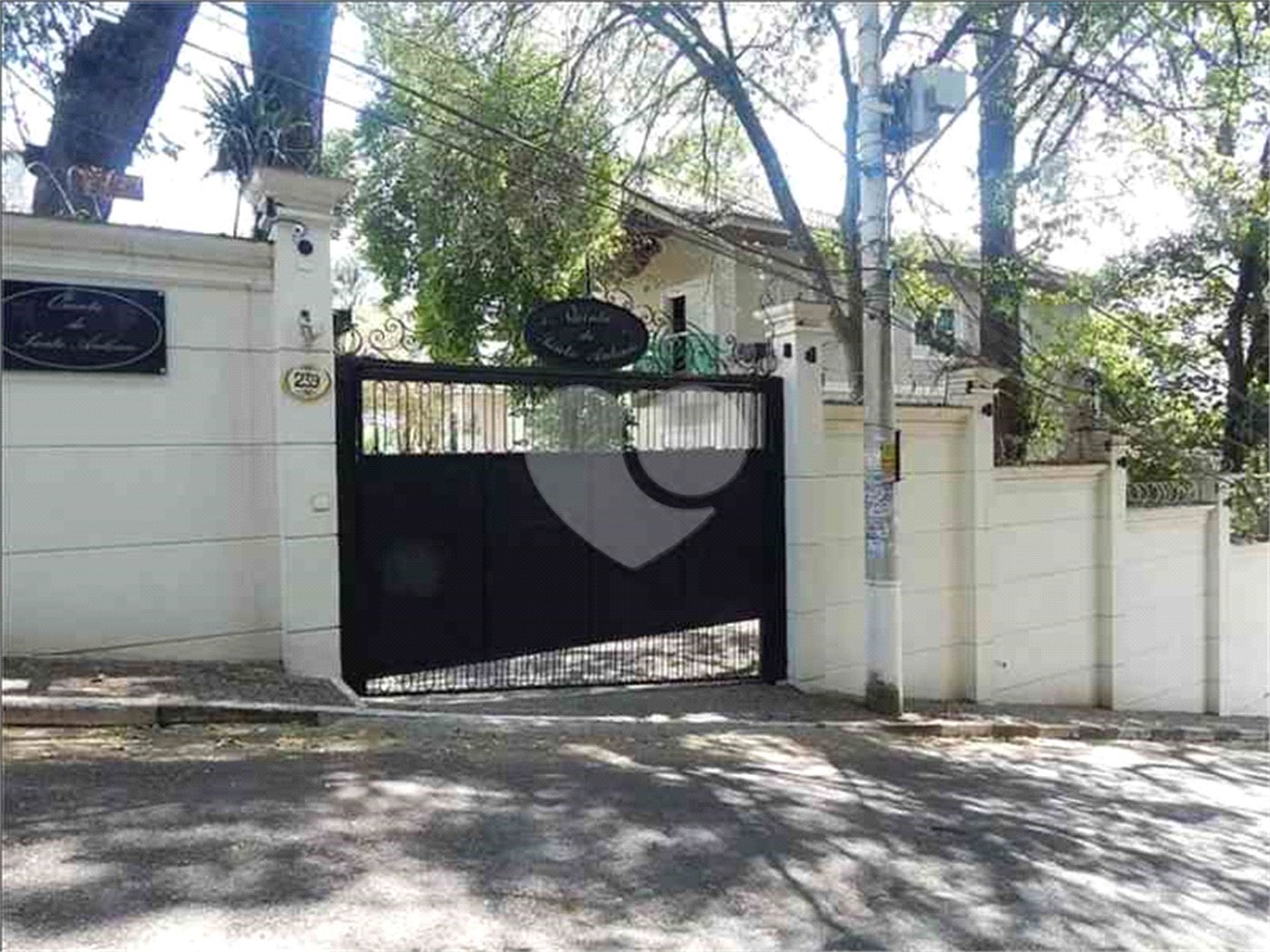 Casa à venda com 3 suítes no condomínio Quinta de Santo Antônio, São Paulo - SP