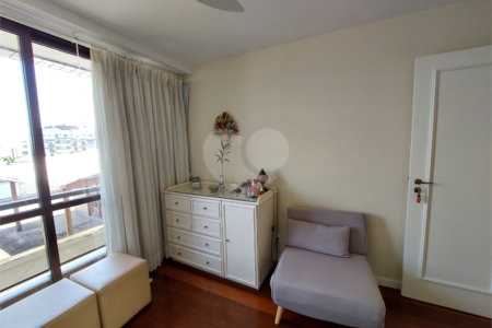 Cobertura à venda com 4 quartos, sendo 1 suíte, em Tijuca, Rio de Janeiro, RJ