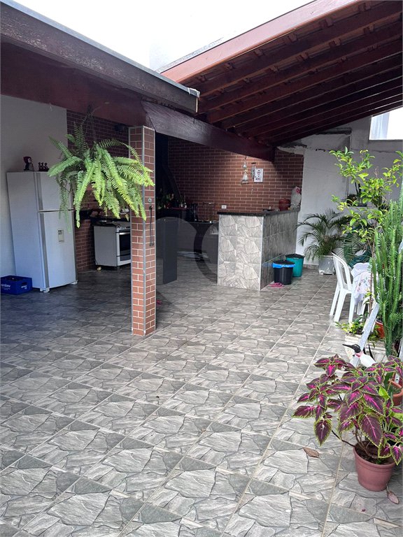 Sobrado à venda com 5 quartos, sendo 2 suítes,  em Jardim da Granja, São José dos Campos, SP