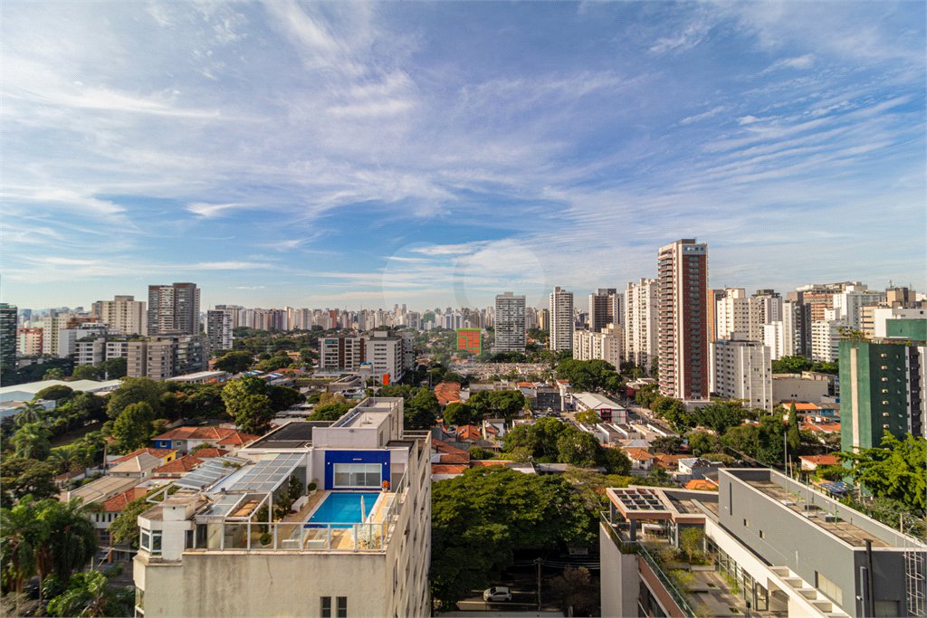 Apartamento à venda com 4 quartos, sendo 1 suíte,  em Brooklin, São Paulo, SP