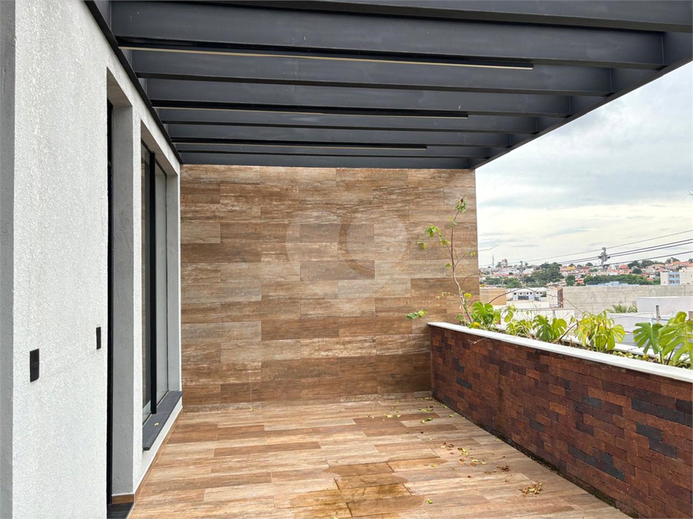 Casa à venda com 4 suítes no condomínio Residencial Costa das Areias, Salto - SP