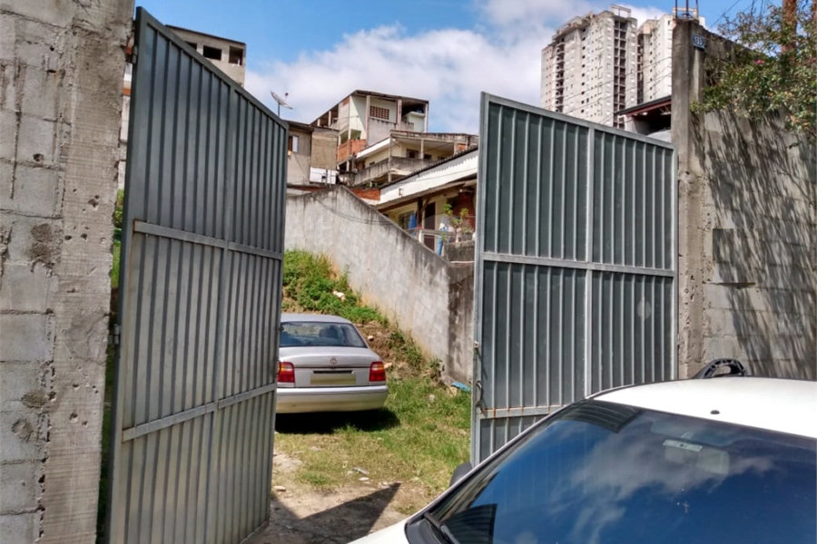 Terreno à venda em Parque Marabá, Guarulhos, SP