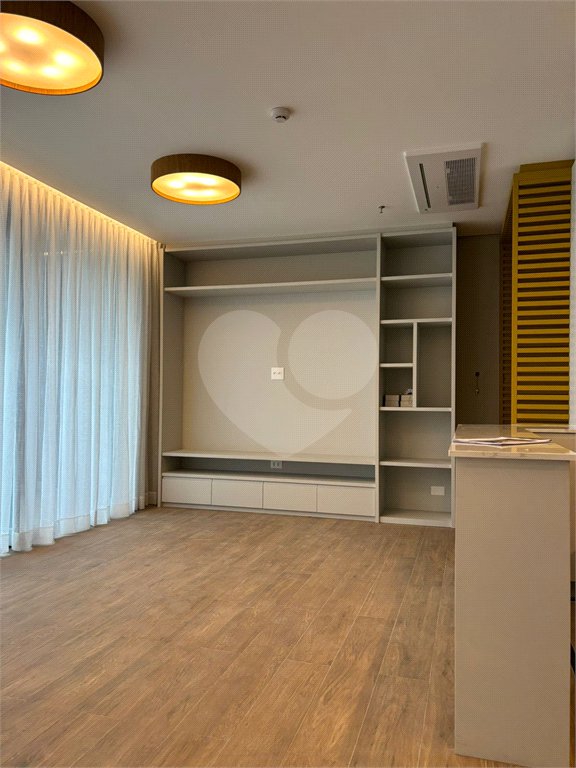 Apartamento à venda com 2 quartos, sendo 1 suíte, em Jardim das Acácias, São Paulo, SP