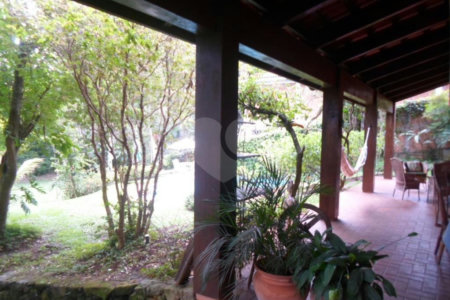 Sobrado à venda com 5 quartos, sendo 3 suítes, em Fazenda Morumbi, São Paulo, SP