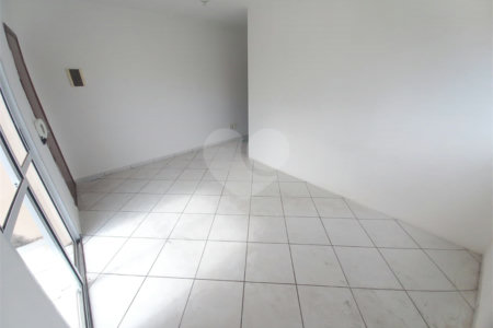 Apartamento à venda com 1 quarto em Vila Haro, Sorocaba, SP