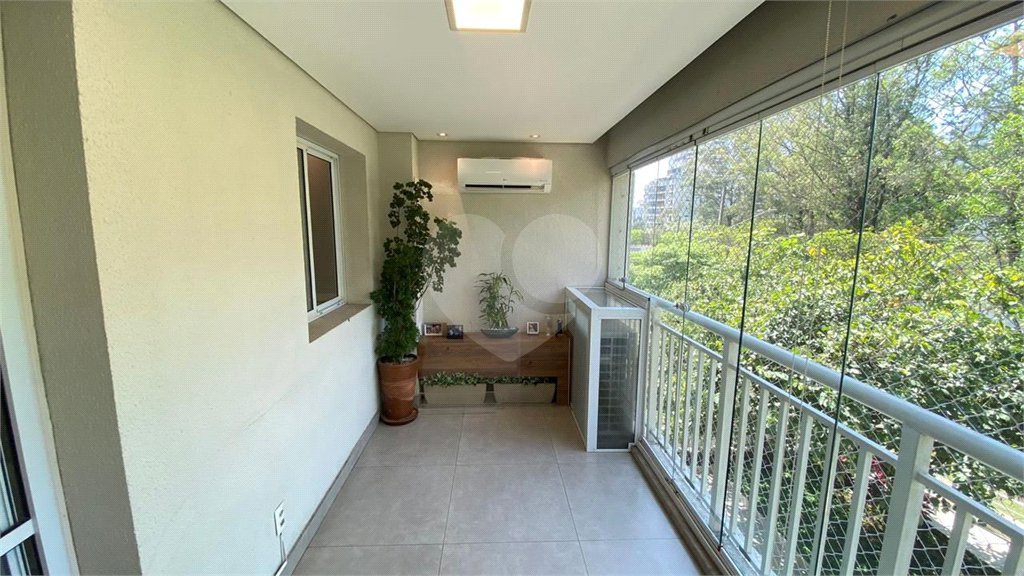 Apartamento à venda com 3 quartos, sendo 1 suíte, em Vila Andrade, São Paulo, SP
