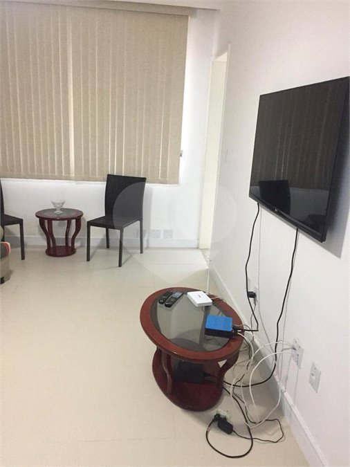 Apartamento à venda com 3 quartos, sendo 1 suíte, em Vila Nova, Cabo Frio, RJ