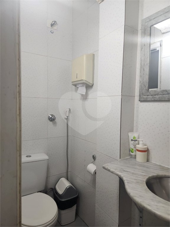 Sobrado à venda com 4 quartos, sendo 1 suíte, em Água Branca, São Paulo, SP