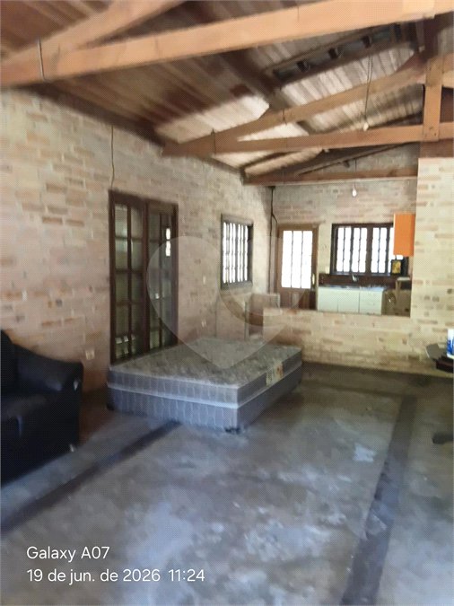 Chácara à venda com 3 quartos, sendo 1 suíte, no Centro (canguera), São Roque, SP