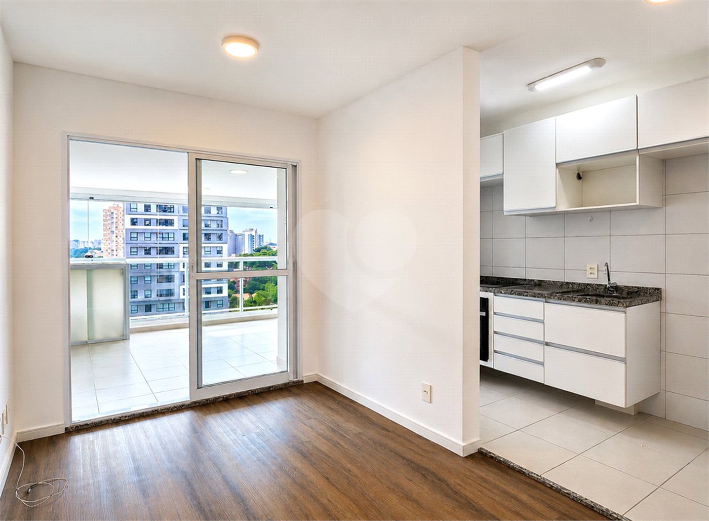 Apartamento à venda ou para alugar com 2 quartos, sendo 1 suíte, em Campo Belo, São Paulo, SP