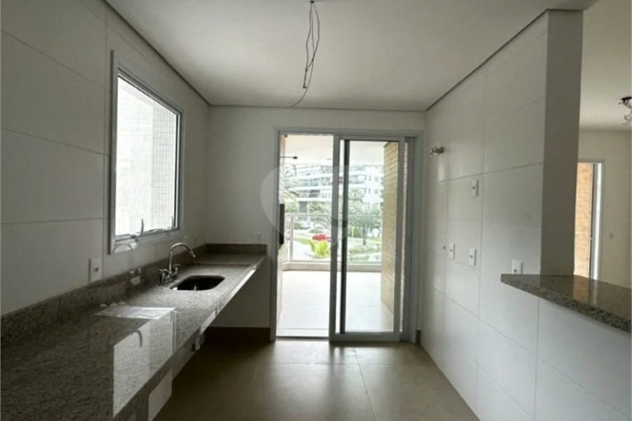 Apartamento à venda com 3 suítes em Riviera de São Lourenço, Bertioga, SP