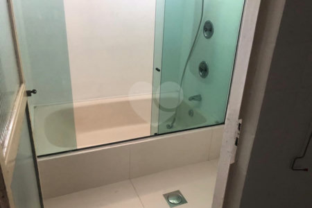 Casa de Vila à venda com 4 quartos, sendo 2 suítes, em Jardim dos Estados, São Paulo, SP