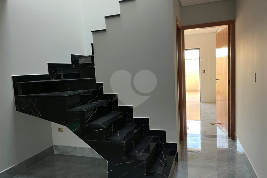 Sobrado à venda com 3 quartos, sendo 1 suíte, em Jardim Maristela, São Paulo, SP