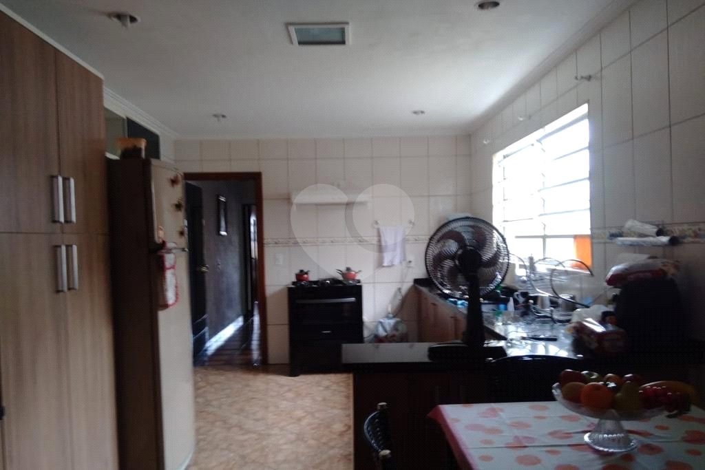 Casa à venda com 4 quartos, sendo 2 suítes, em Jardim Vila Galvão, Guarulhos, SP