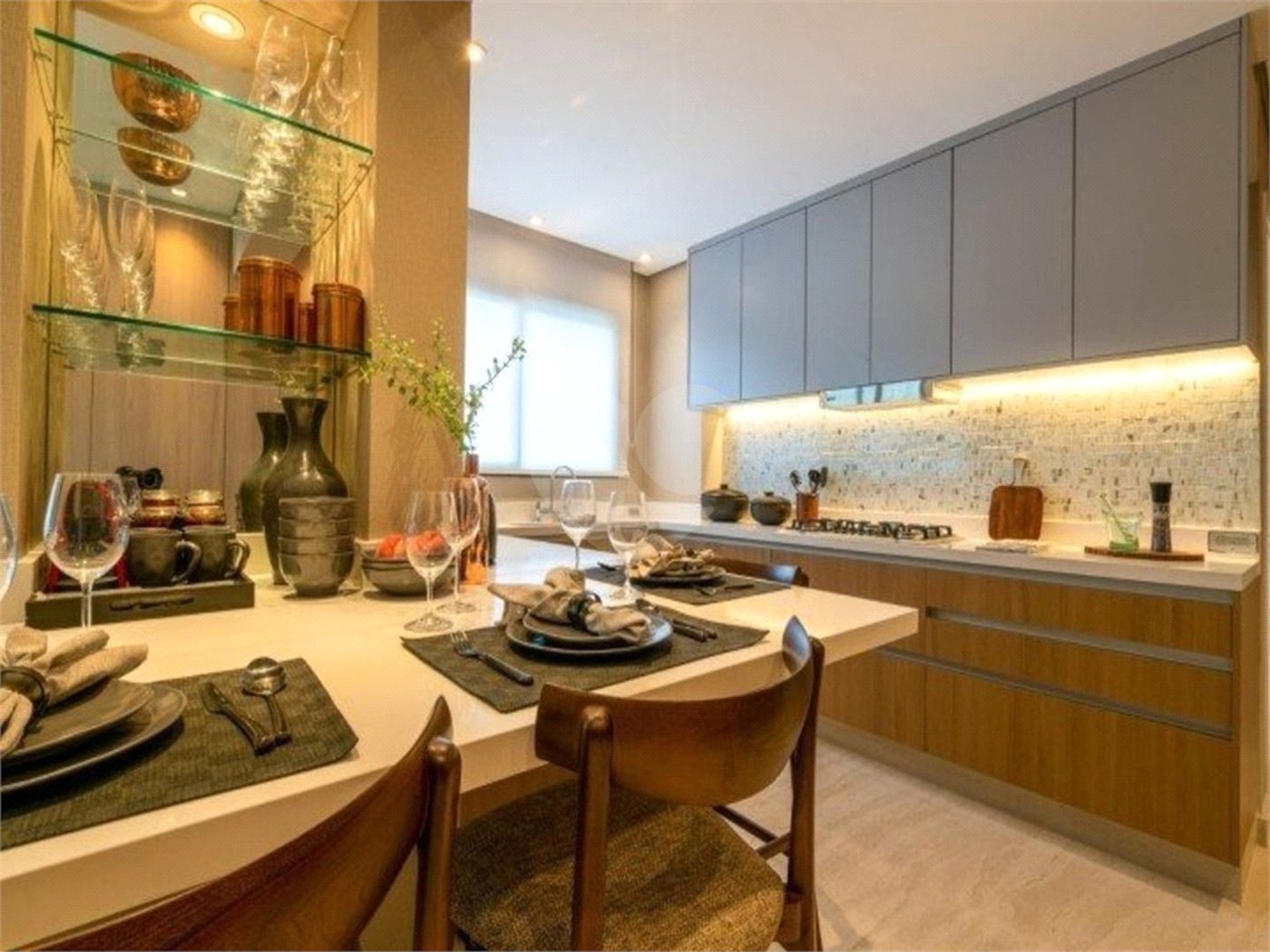 Apartamento à venda com 3 suítes em Moema, São Paulo, SP