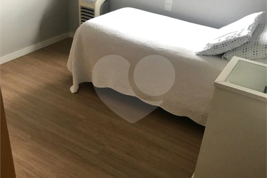 Apartamento à venda com 3 quartos, sendo 1 suíte, em Vila Paulicéia, São Paulo, SP