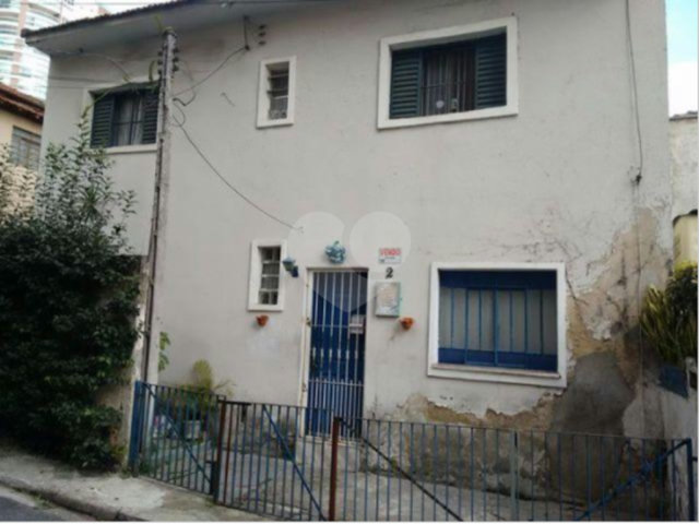 Sobrado à venda com 2 quartos em Santana, São Paulo, SP