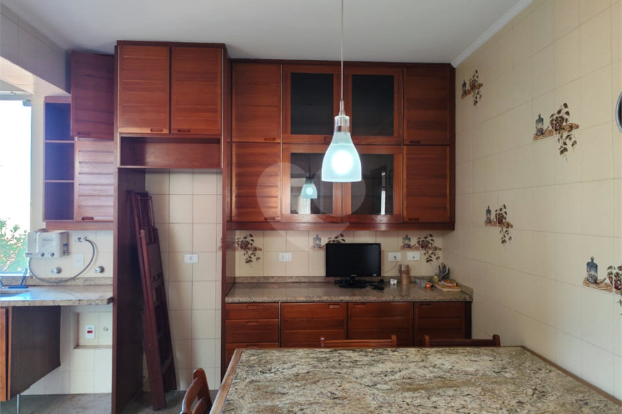 Sobrado à venda com 4 suítes em Santana, São Paulo, SP