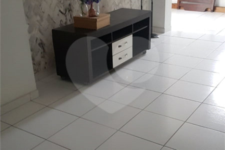 Sobrado à venda com 3 quartos, sendo 1 suíte,  em Jardim Olympia, São Paulo, SP