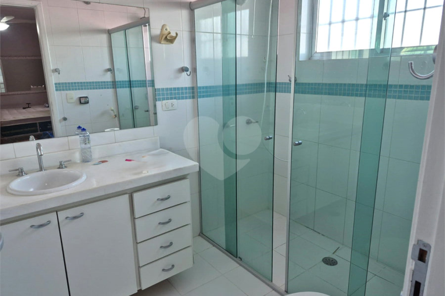 Sobrado à venda com 4 quartos, sendo 1 suíte, em Vila Guilherme, São Paulo, SP